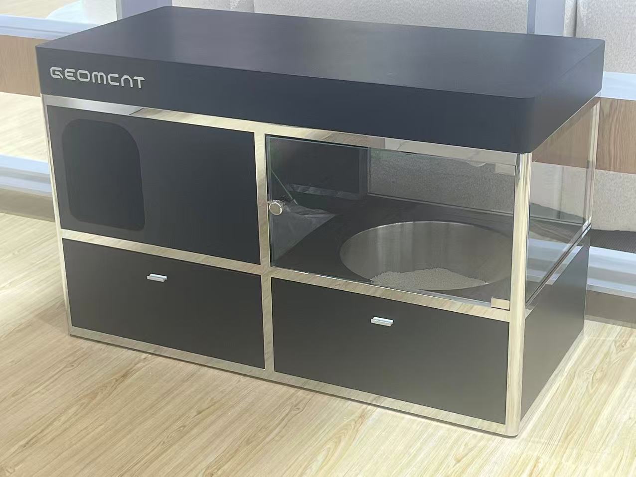 Black Geomcat product variant